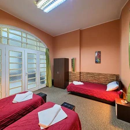 Hostel The Old School House *
